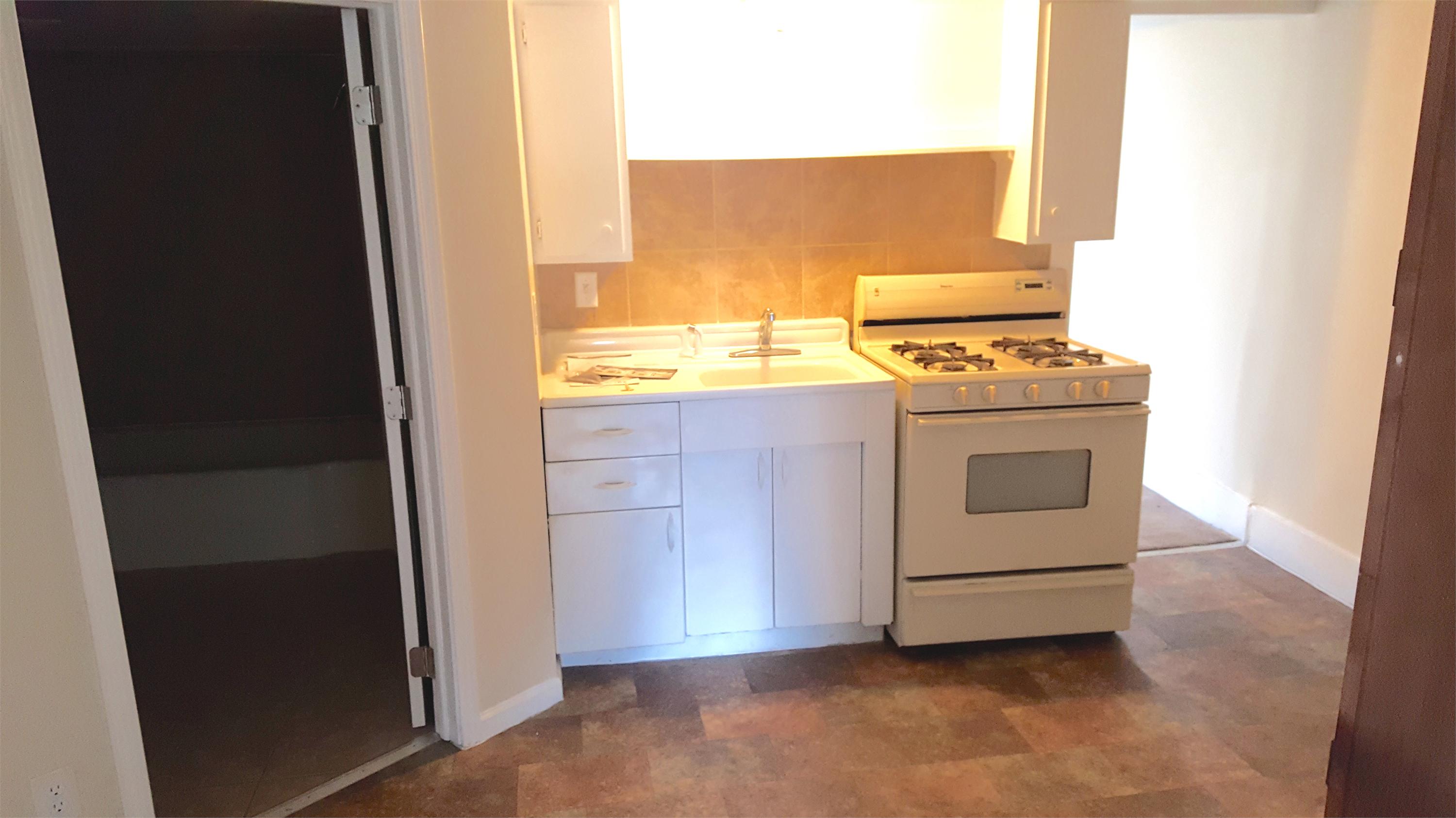 103 Washington St - Upper